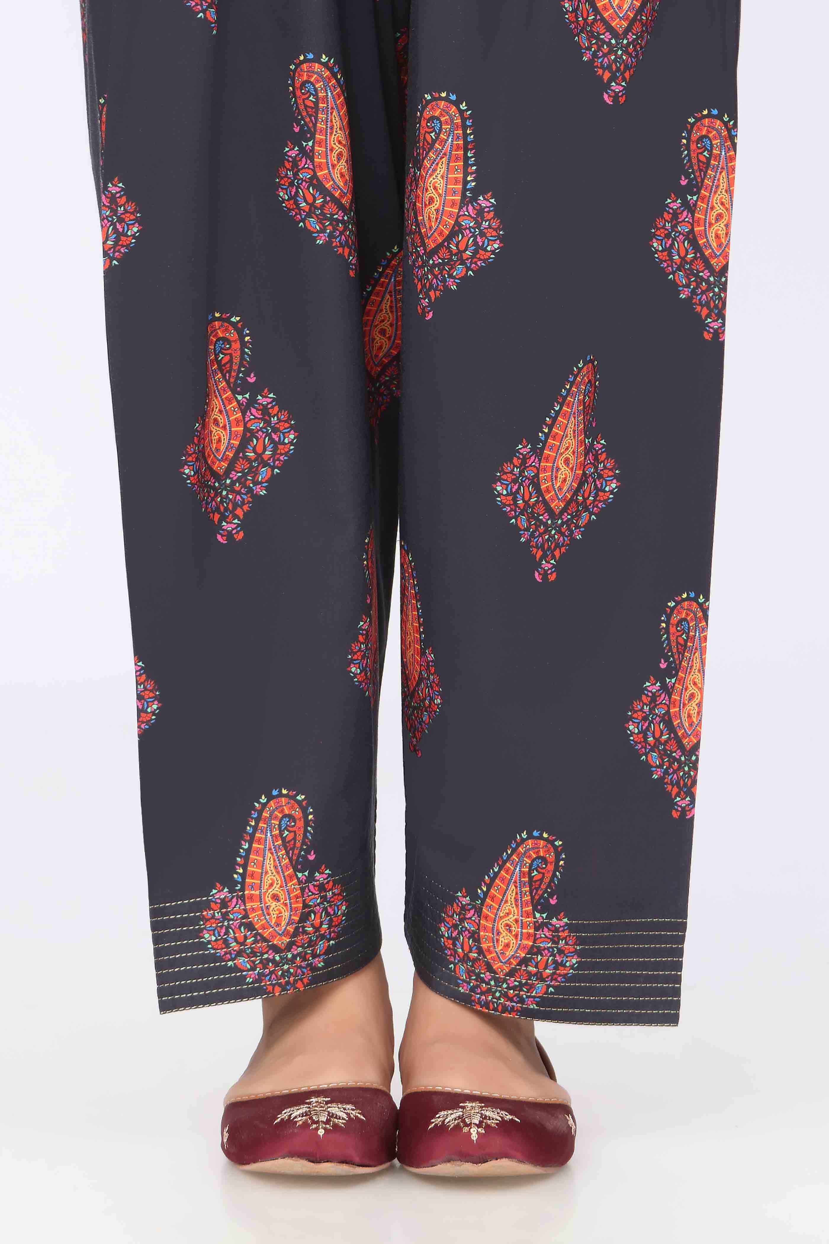 Impression Paisley in Multi coloured Printed Cambric fabric