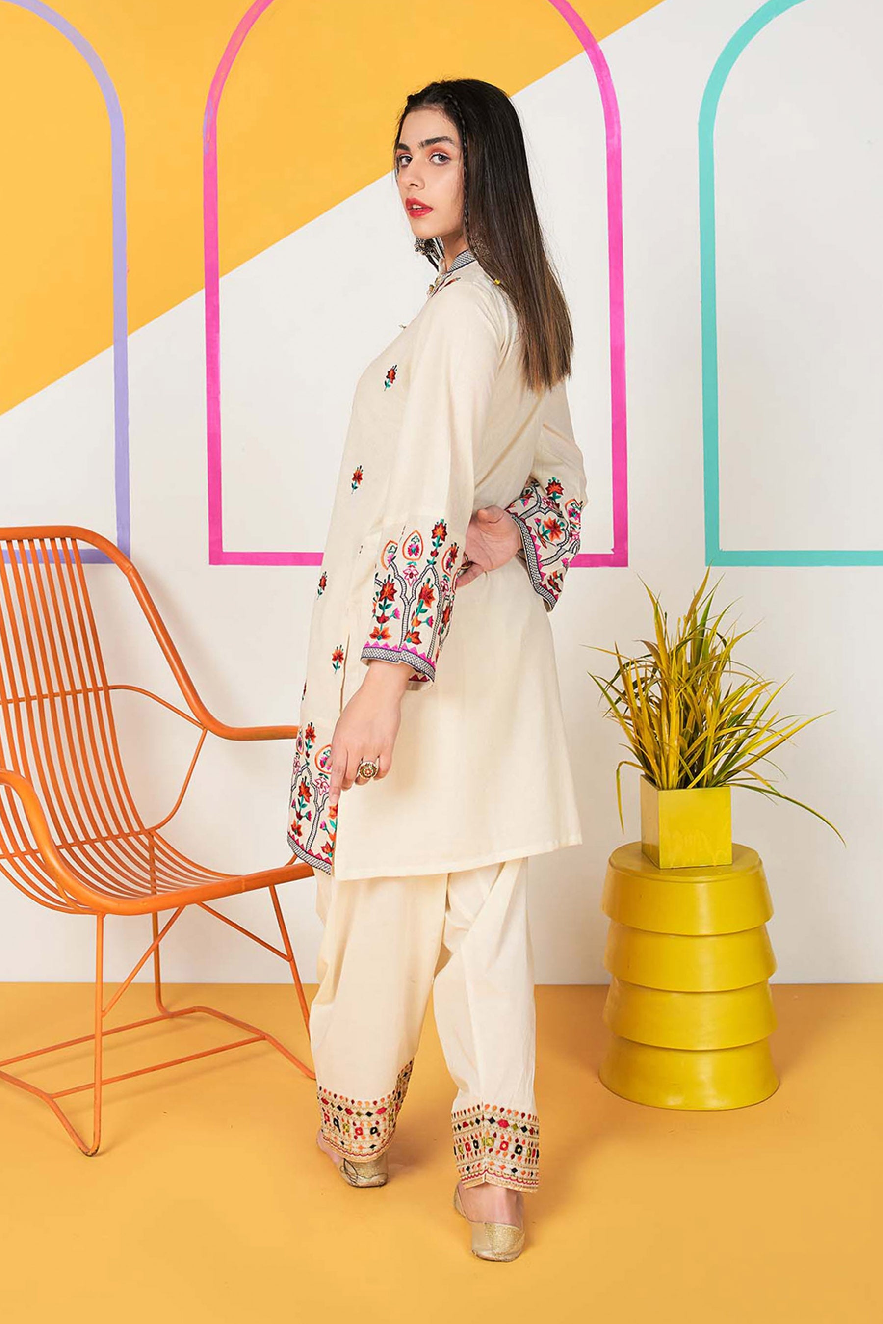 1 Piece Lawn Karandi Top (CR2534)