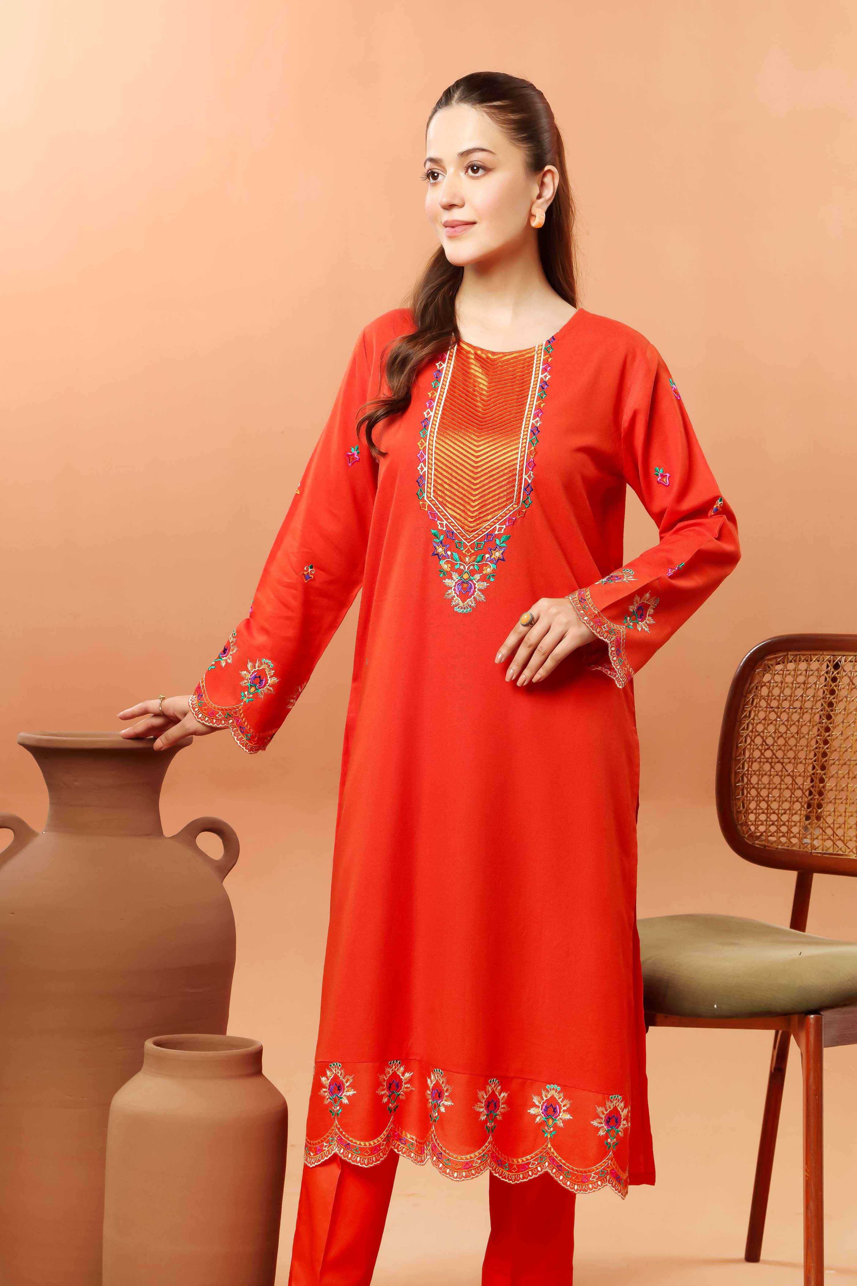 2 Piece Lawn Karandi Suit (CR3286)