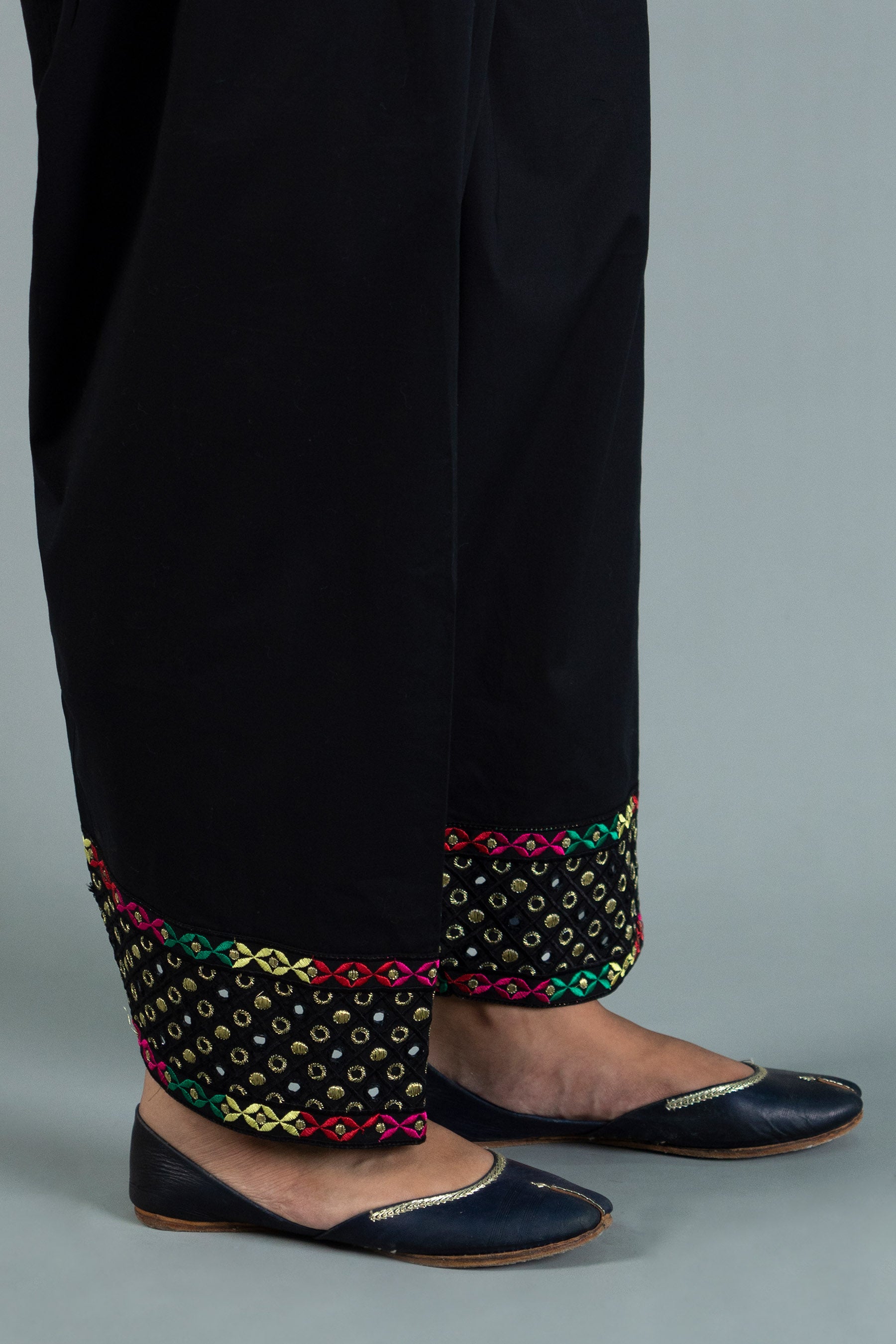 Cambric Shalwar (CZ2843)