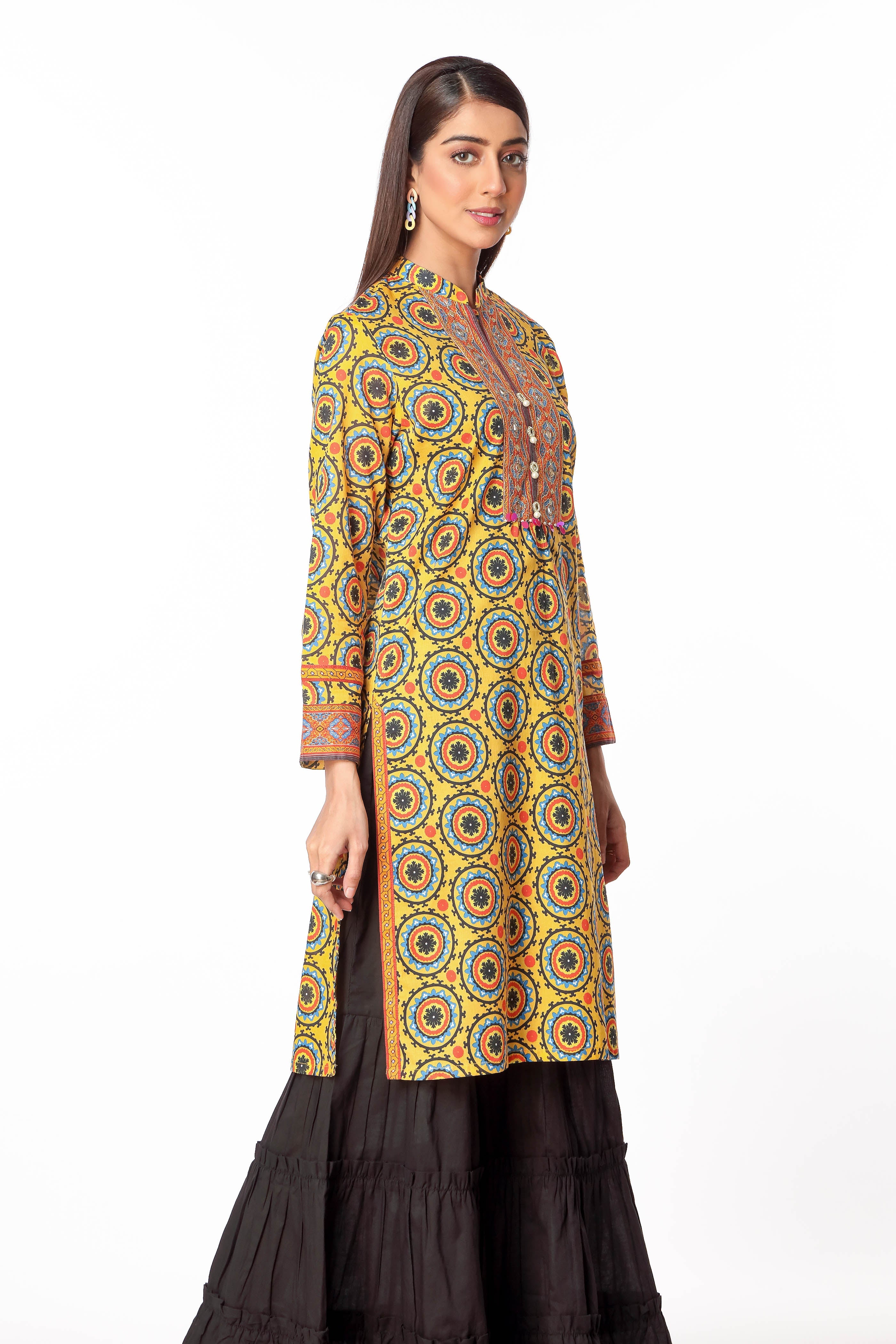 Round Phool in Multi coloured Printed Lawn fabric 2