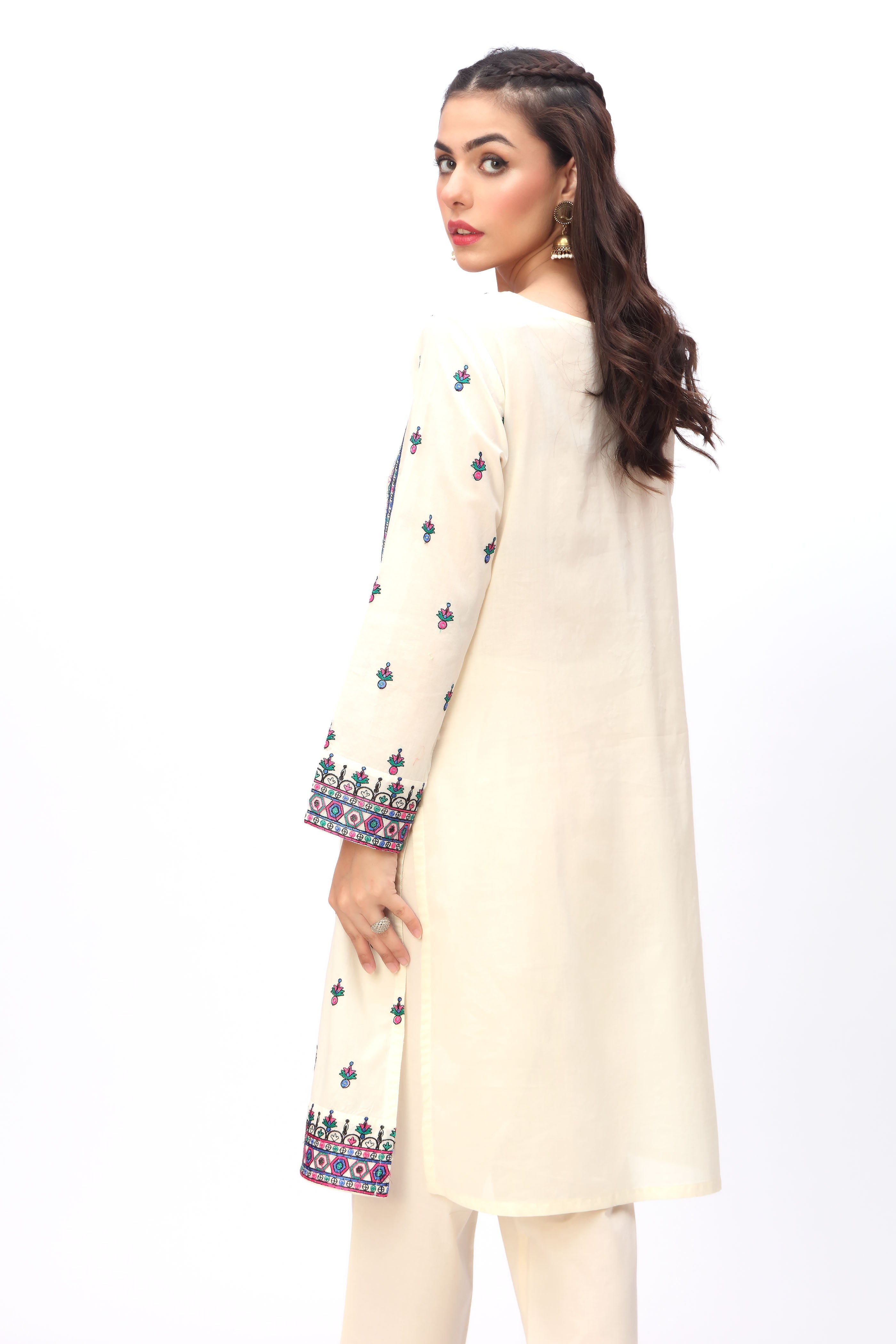 Blue Pottery 3 in Off White coloured Lawn fabric 3